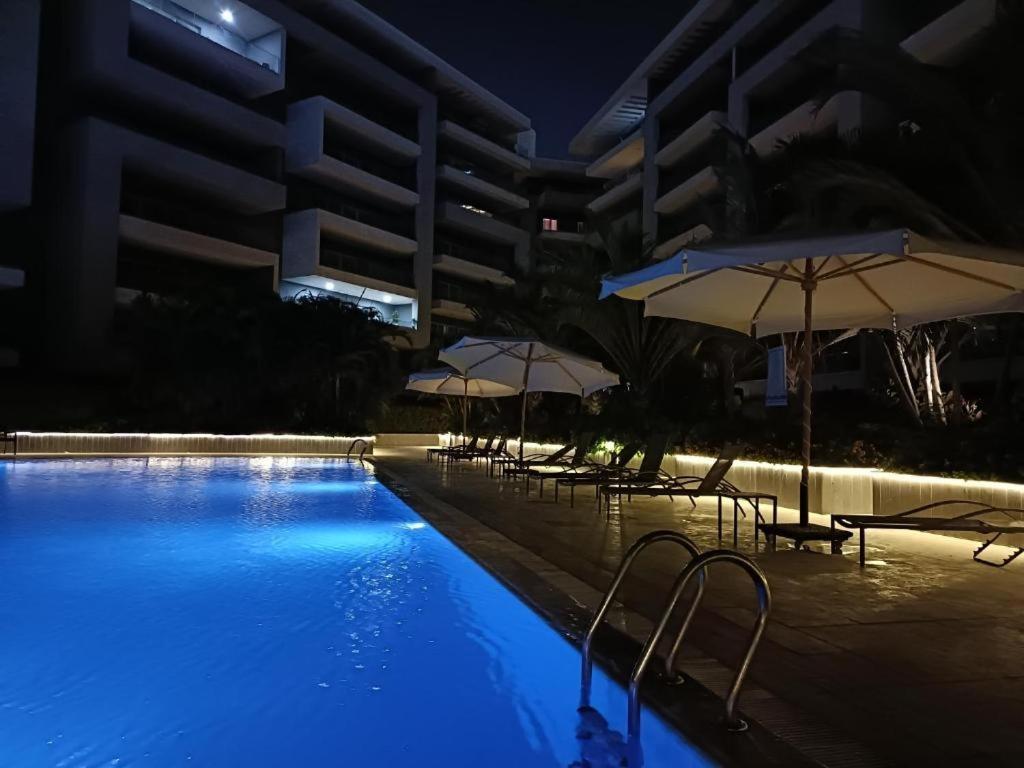 Parkside Boutique 3 Bbr Serviced Apartment - Ocean Blue - Near Airport Kairo Exteriör bild