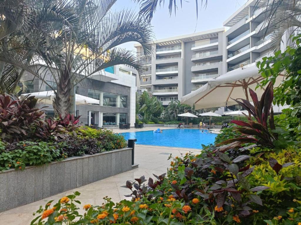 Parkside Boutique 3 Bbr Serviced Apartment - Ocean Blue - Near Airport Kairo Exteriör bild